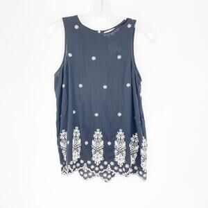 Love Tree Sleeveless Embroidered Floral Top Size Small